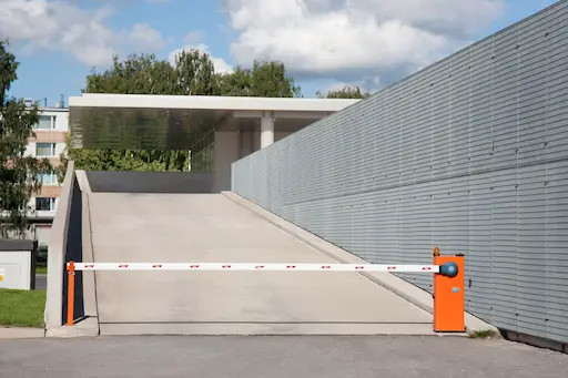 installateur de barrière levante de parking de copropriété à usage intensif dans le 13 barrière levante pour parking